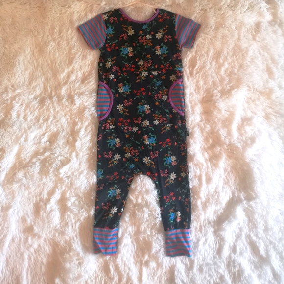 Short Sleeve Peek Pocket Rag Romper - Picture 1 of 6